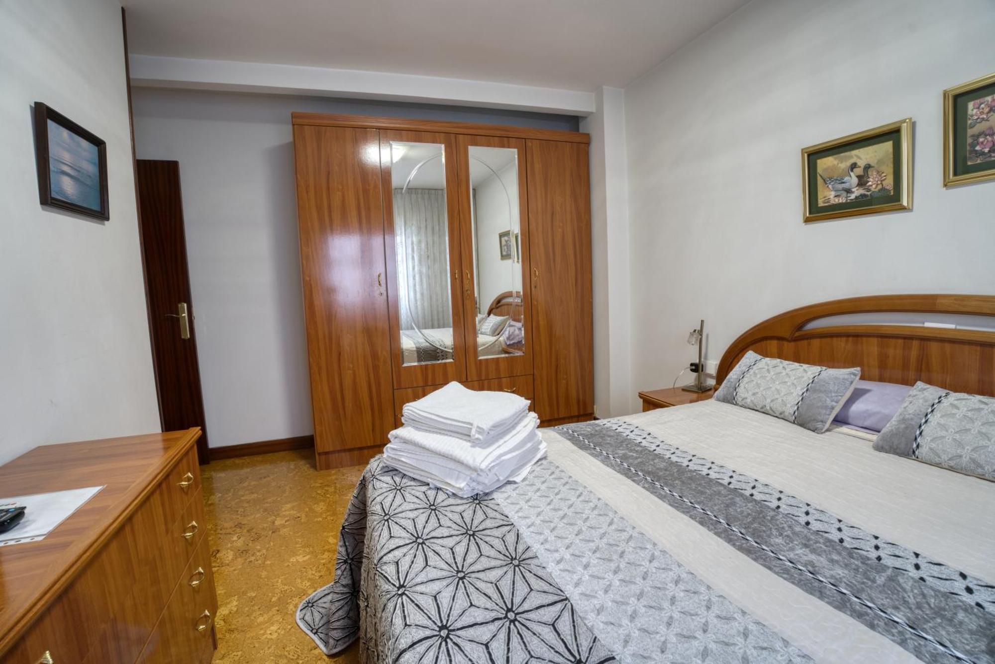 Apartamento Muy Amplio, Con Wifi Y A 12 Minutos Del Centro 希洪 外观 照片